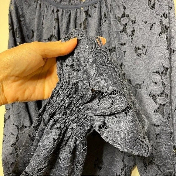 Free People Olivia Lace Tee in Navy M NWT - Picture 5 of 13